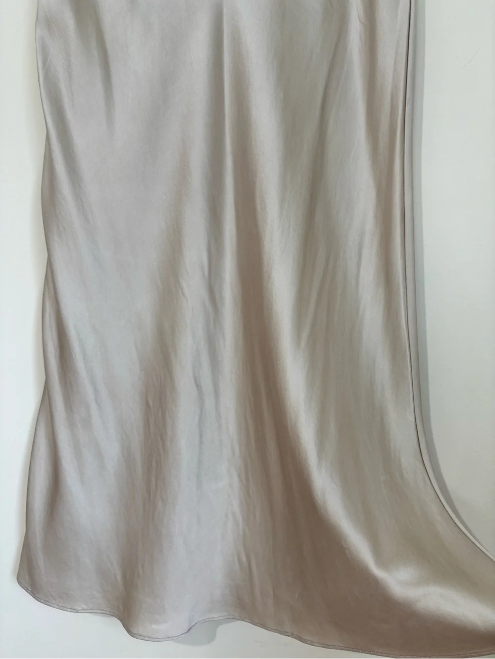 Quince Luxury Modern Feminine 100% Silk Champagne Satin Pull On Midi Skirt Sz M